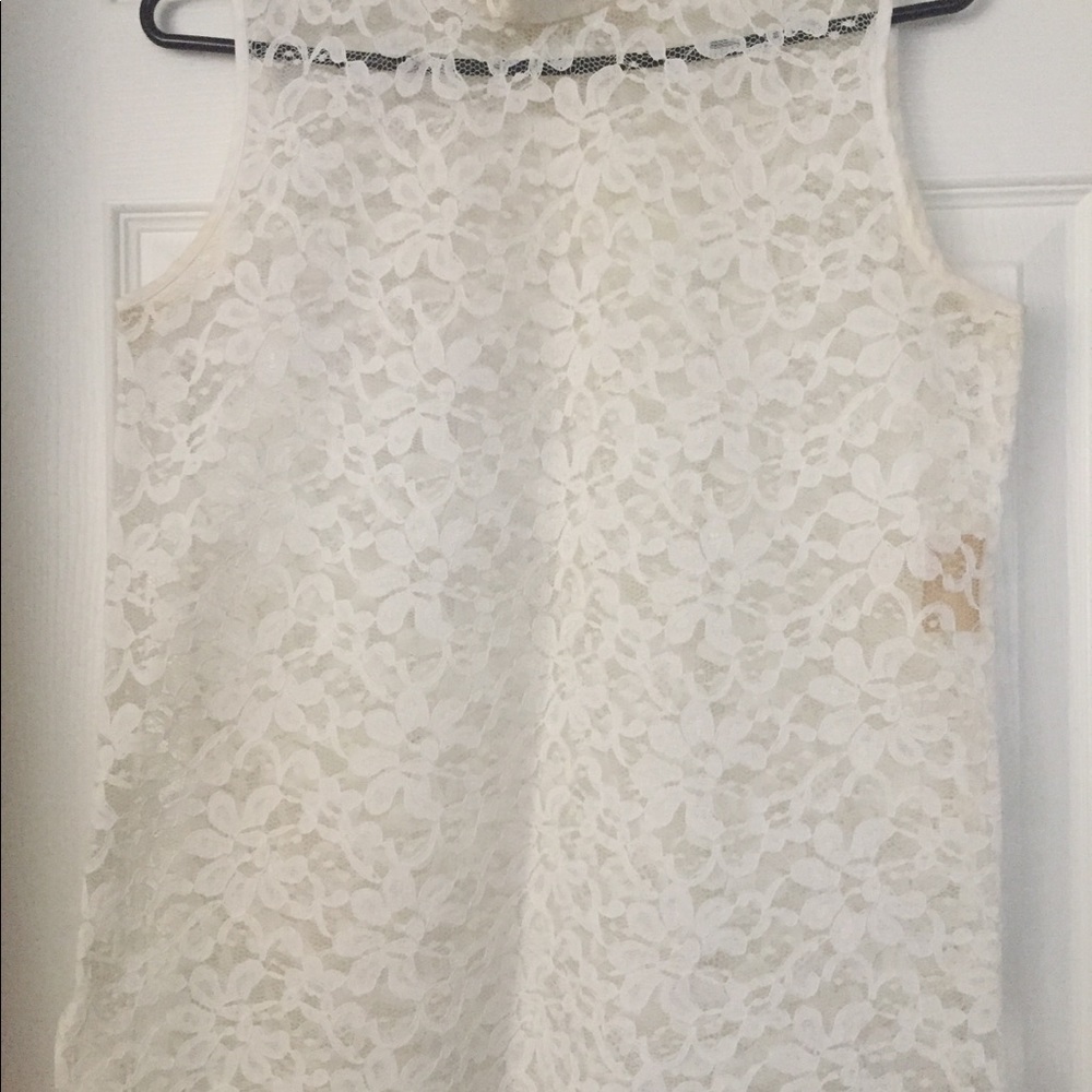 Very cute ivory lace top